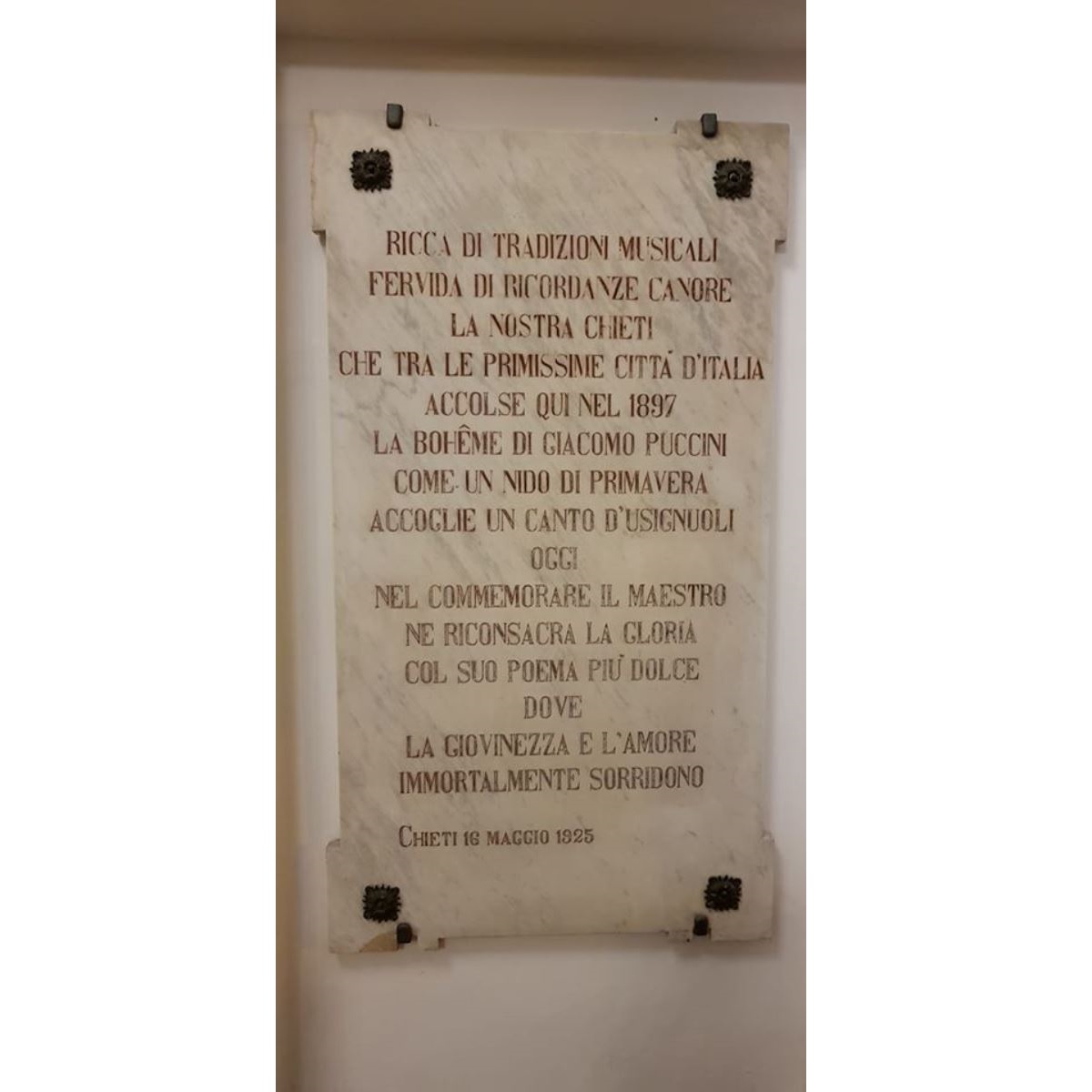 Teatro Marrucino 95 anni fa una lapide per Puccini foto