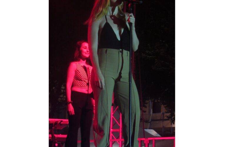 Noemi a Teramo il 12 Agosto 2022: Live Outdoor