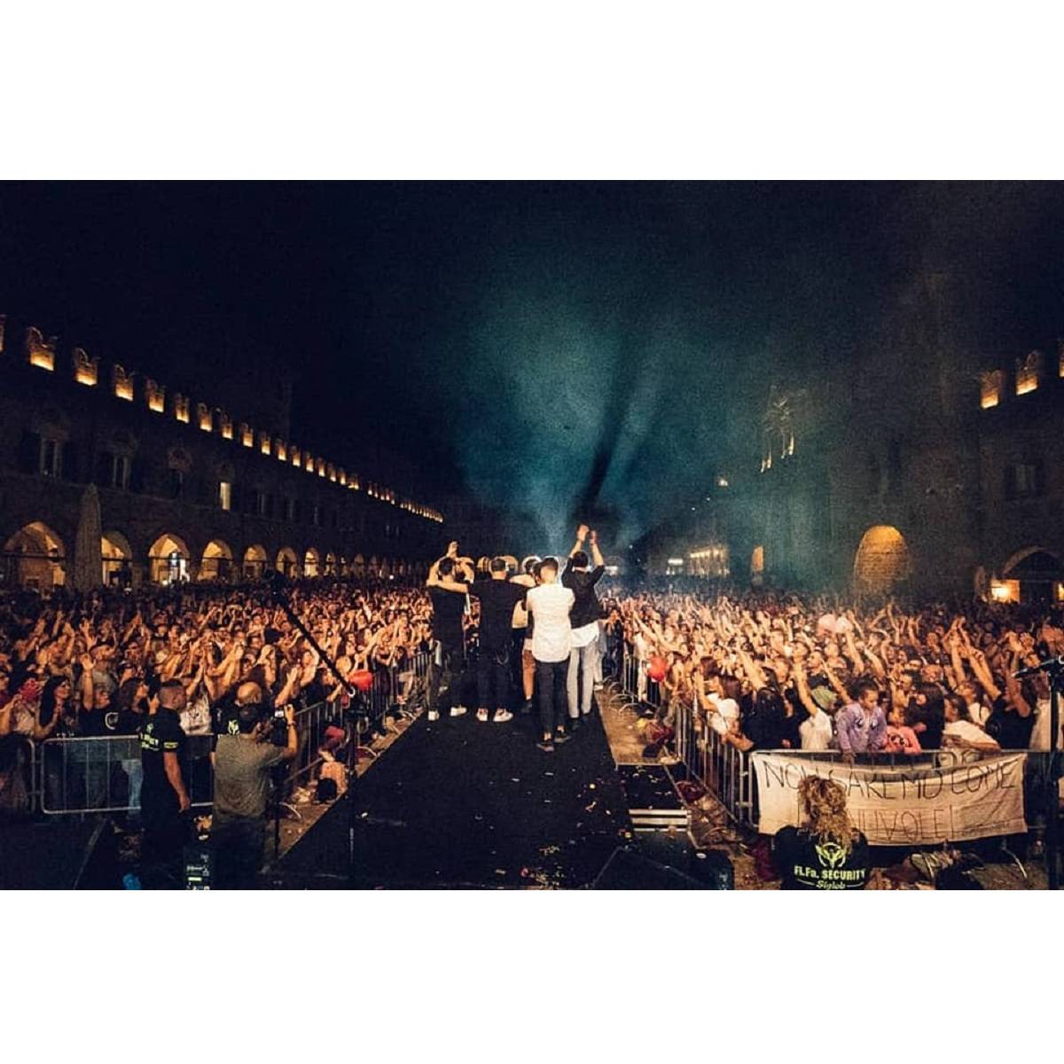 La Rua live presso Piazza del Popolo a Colonnella 14 agosto 2023 foto