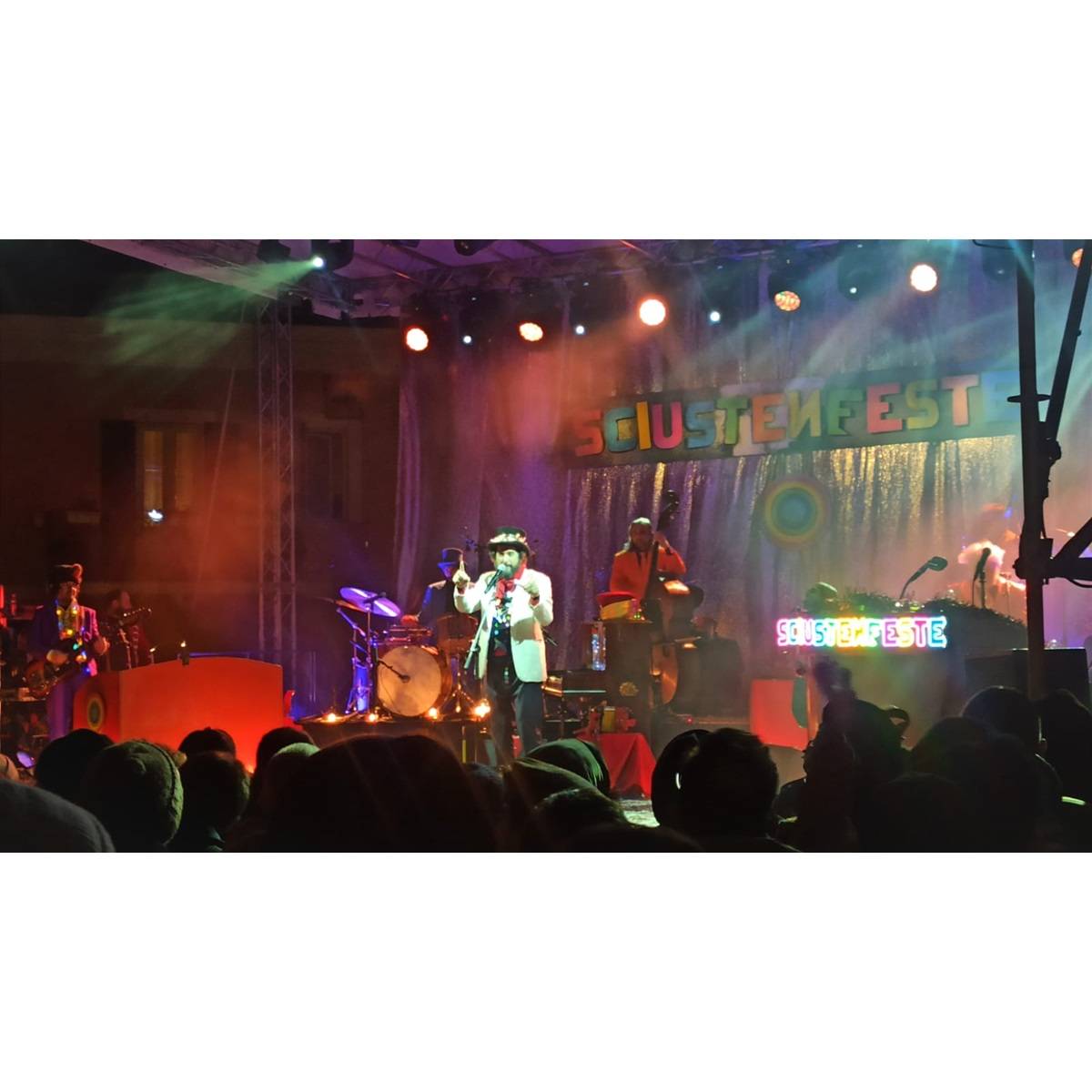 Vinicio Capossela a Giulianova 29 dicembre 2024 il report foto