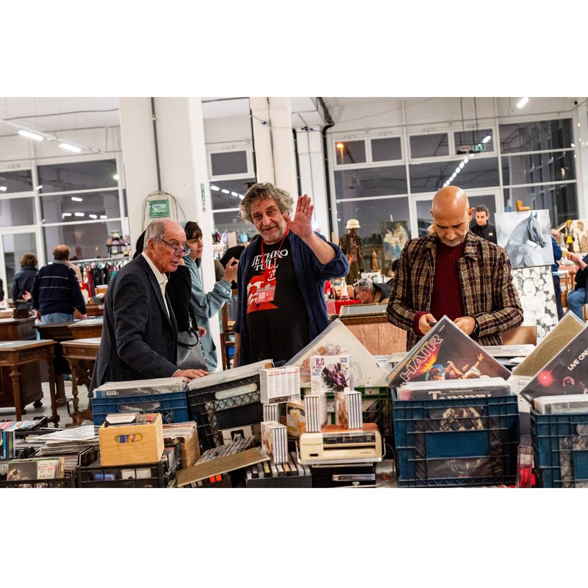 Caccia all'affare - Mercatino del Vintage presso Fiera di Pescara 8 e 9 marzo 2025 foto