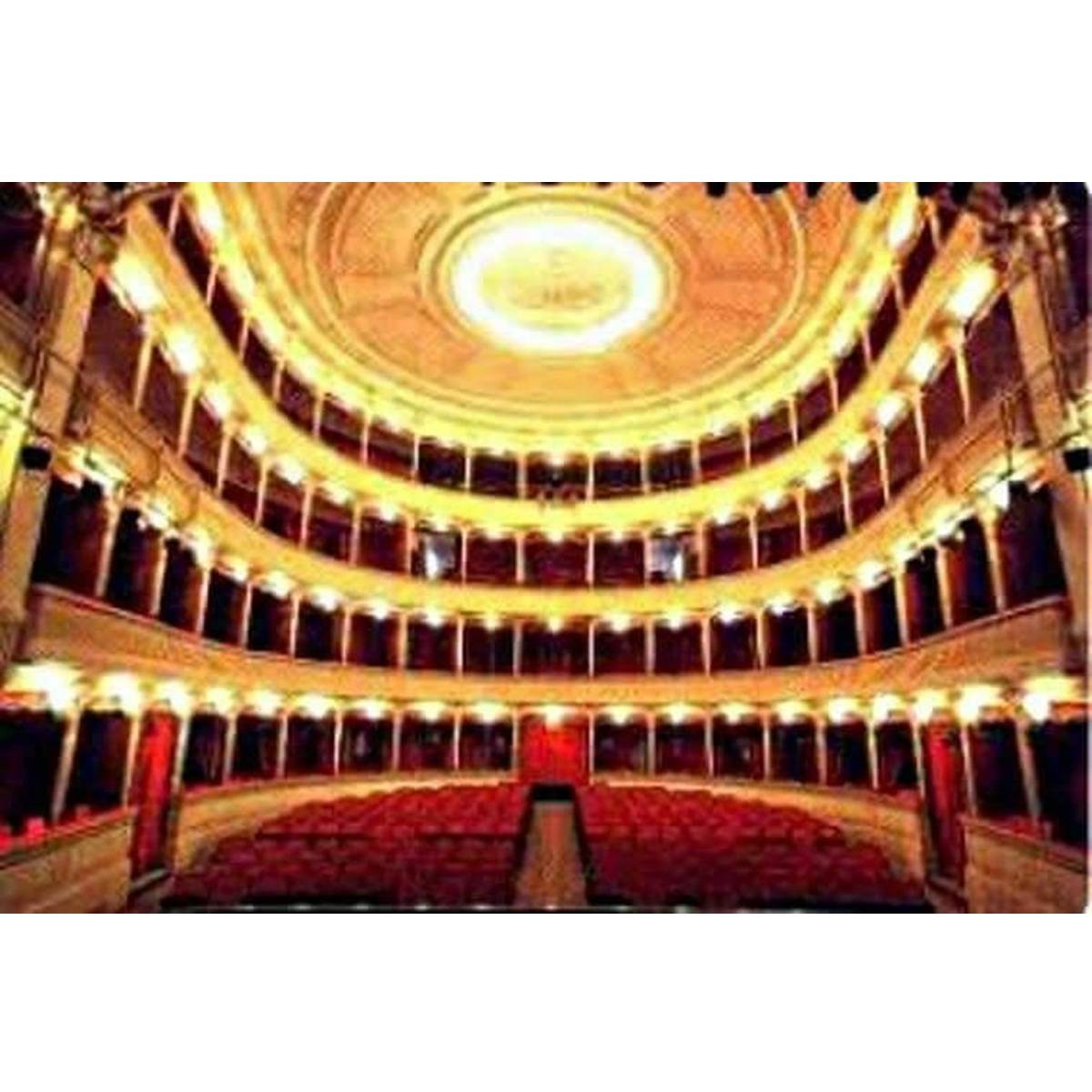 Lina Sastri presso il Teatro Maria Caniglia a Sulmona il report