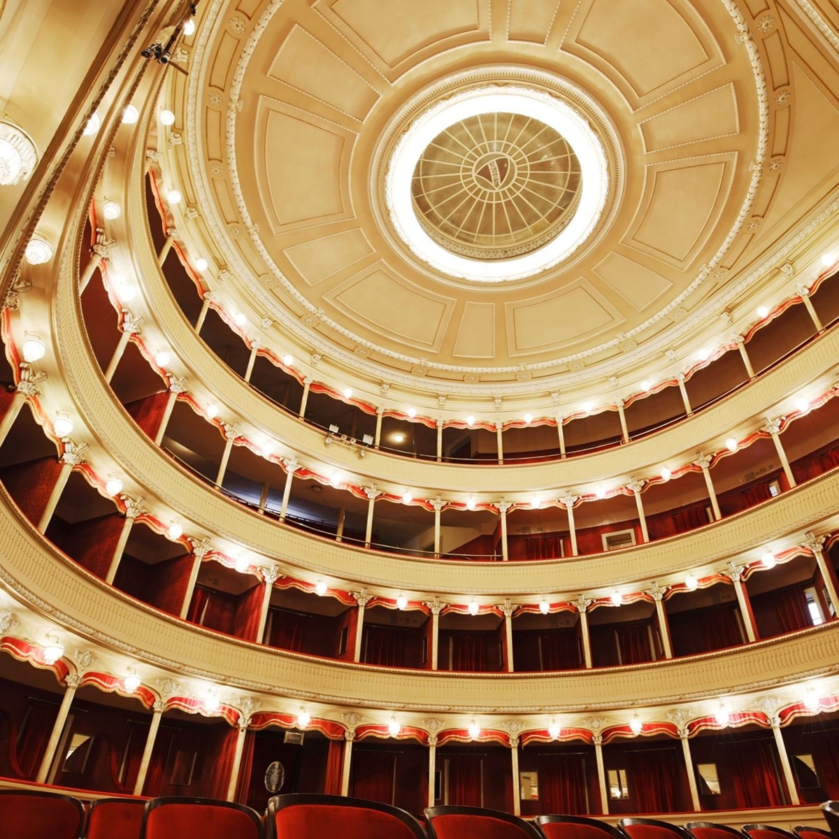 Campagna abbonamenti 2025-26 da record per il Caniglia foto