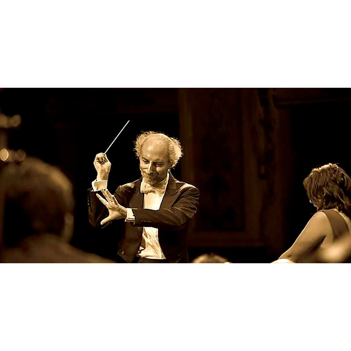 Cori e orchestra presso il Teatro Massimo a Pescara venerdì 20 marzo 2026 foto