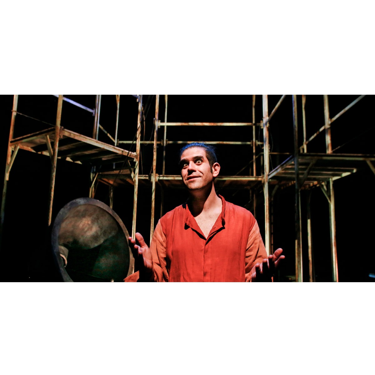 Dante fra le fiamme e le stelle di e con Matthias Martelli a Pescara 26 marzo 2026 foto